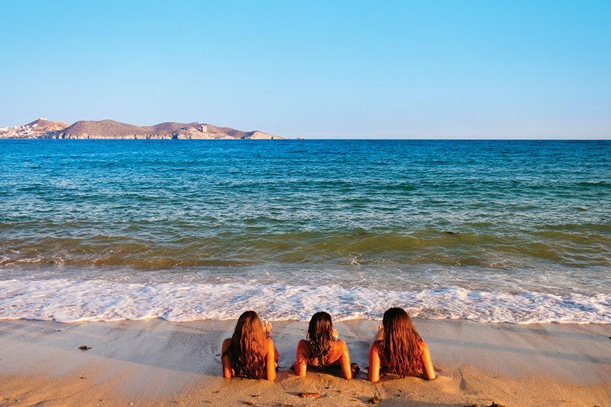 Dunas de arena junto al mar